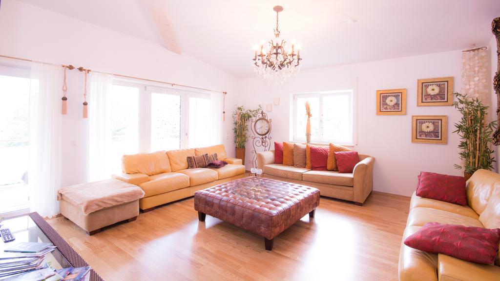 바트라이셴할 Deluxe Loft Mountain View 아파트 외부 사진